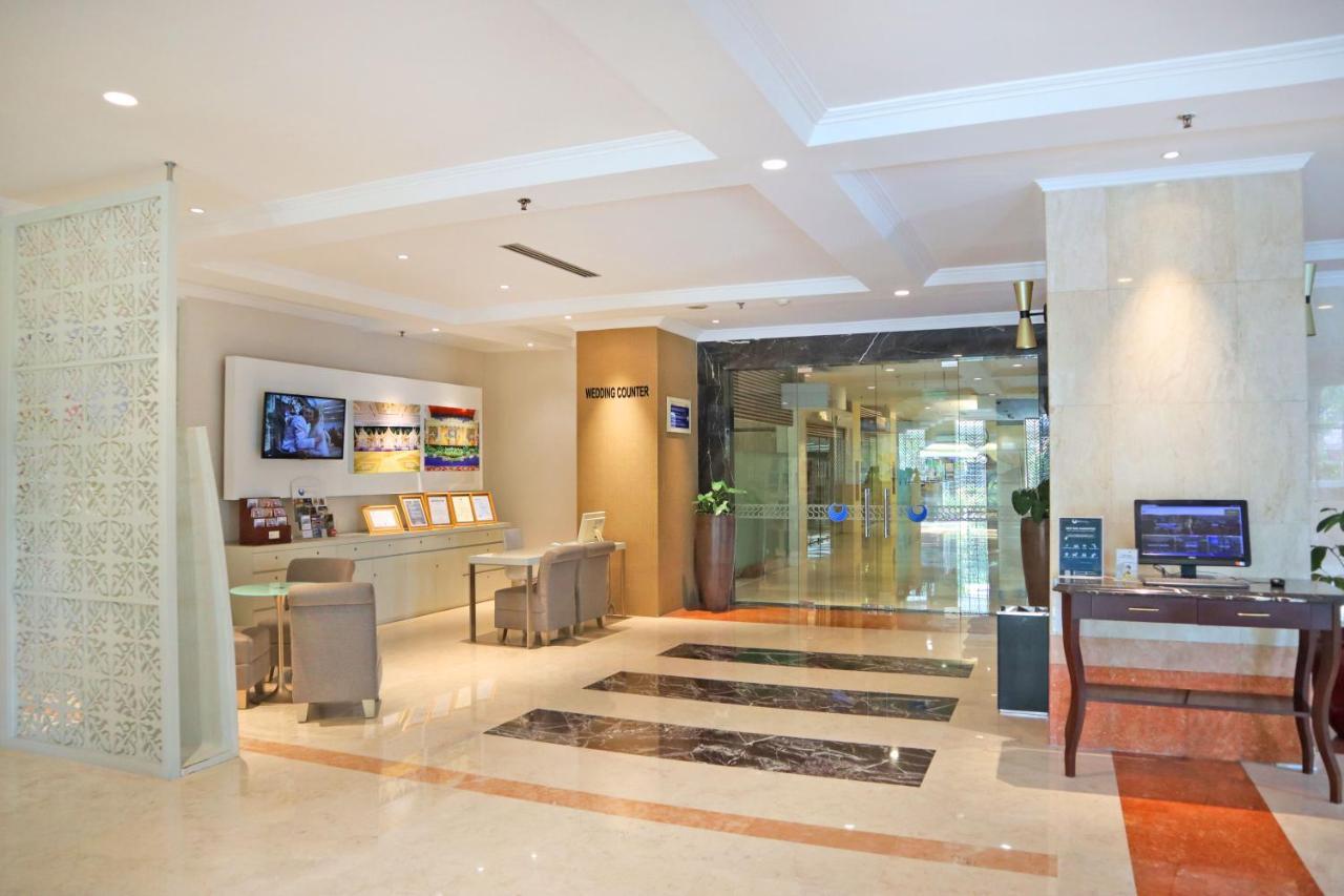 Hotel Bidakara Джакарта Экстерьер фото