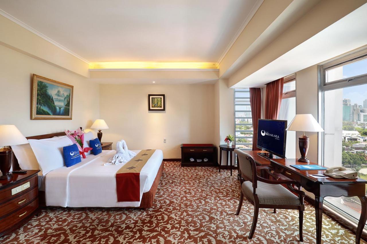Hotel Bidakara Джакарта Экстерьер фото