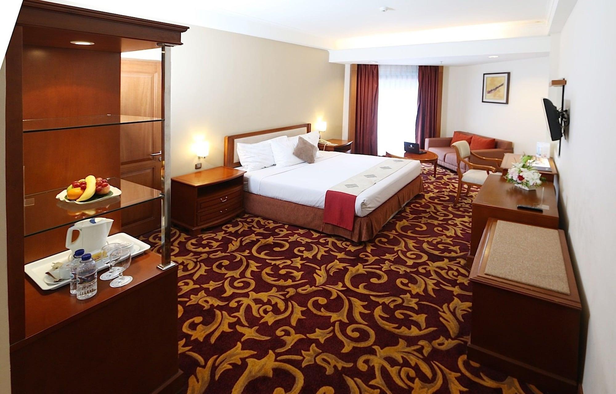 Hotel Bidakara Джакарта Экстерьер фото