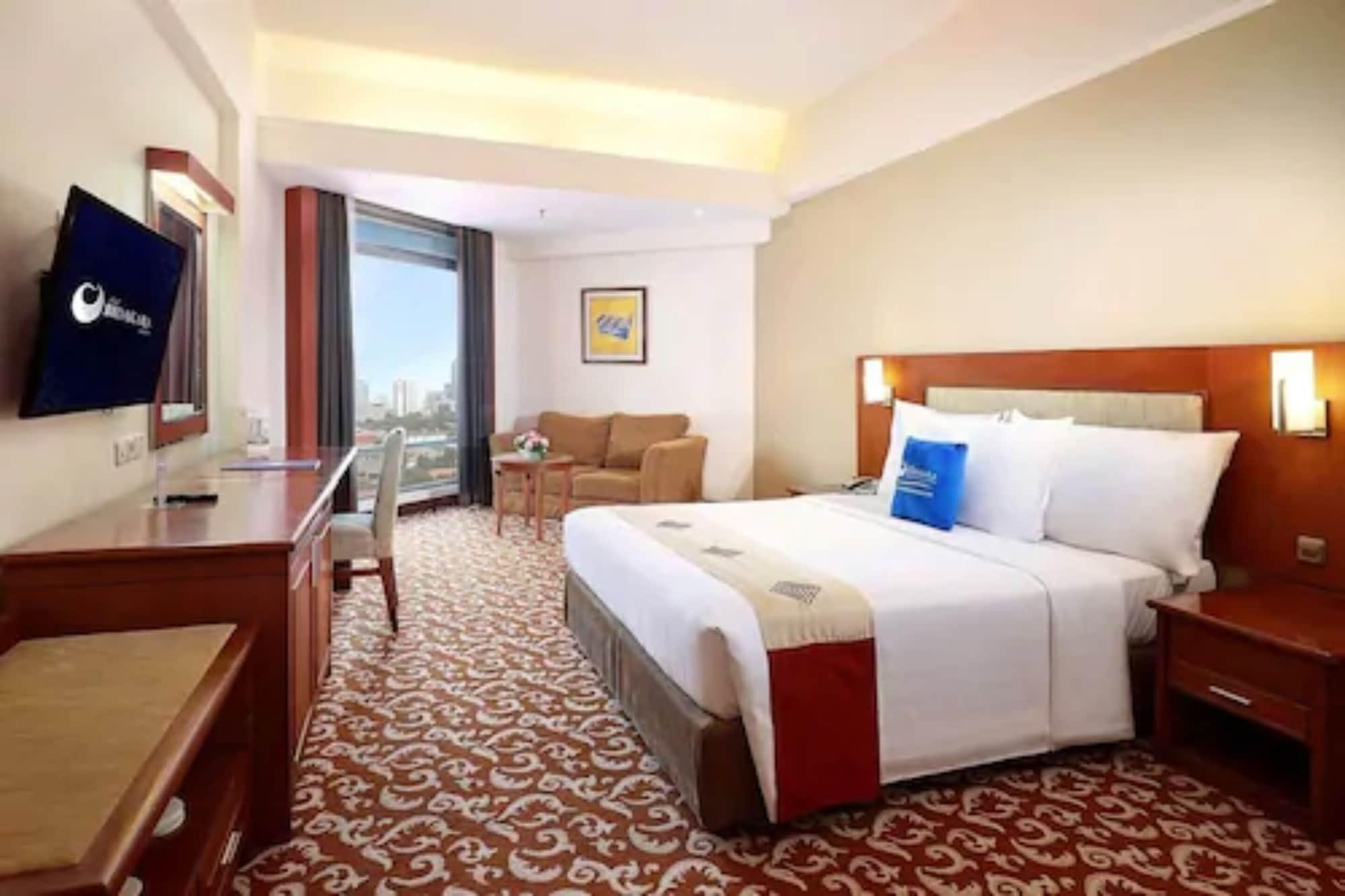 Hotel Bidakara Джакарта Экстерьер фото