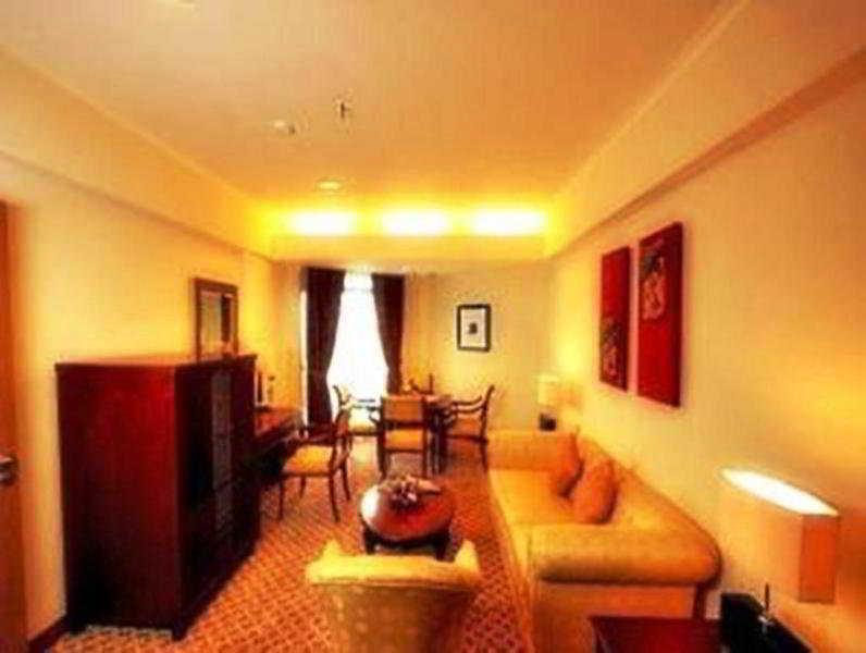 Hotel Bidakara Джакарта Экстерьер фото