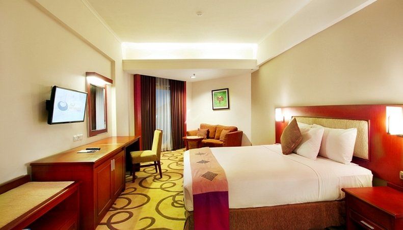 Hotel Bidakara Джакарта Экстерьер фото